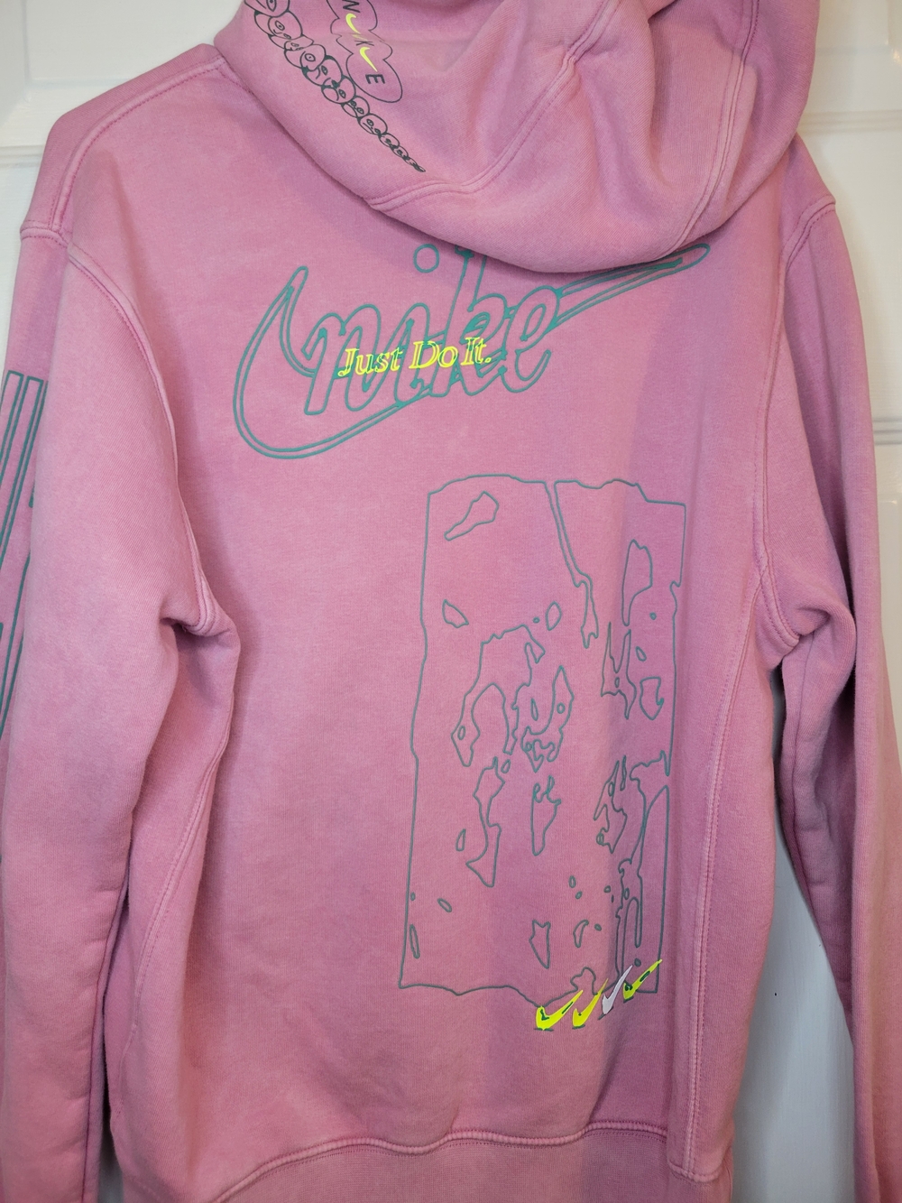 Nike Pink 'Just Do It' Graphic Hoodie - Picture 8 of 8